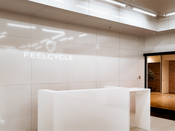 FEELCYCLE 海浜幕張 スタジオ写真