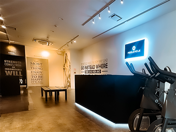 FEELCYCLE 上大岡 スタジオ写真