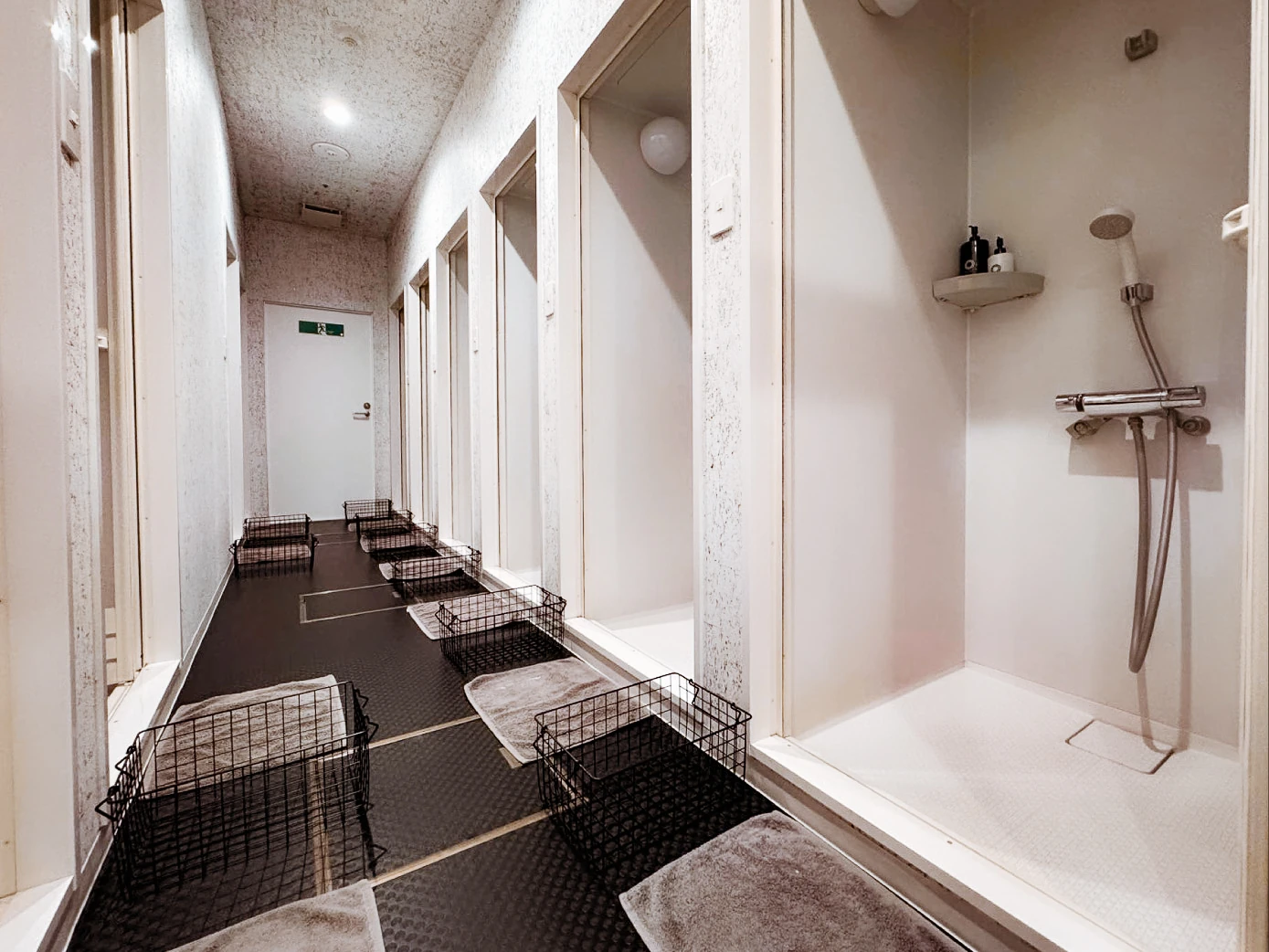 FEELCYCLE 越谷 スタジオ写真