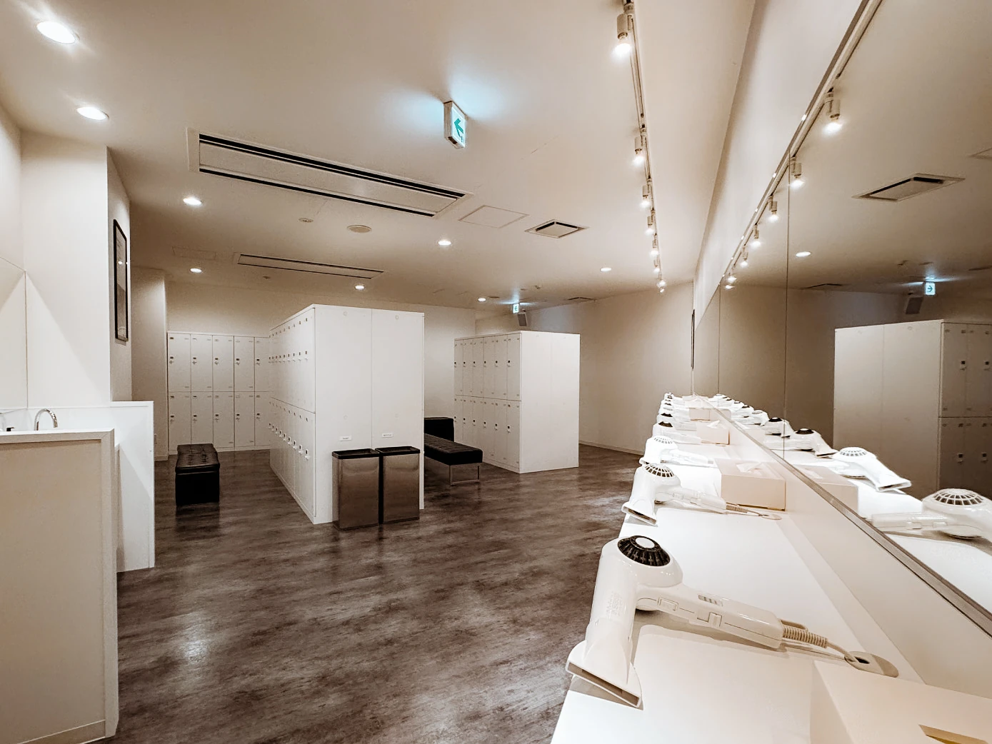 FEELCYCLE 柏 スタジオ写真