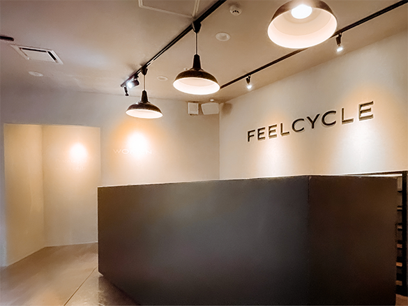 FEELCYCLE 汐留 スタジオ写真