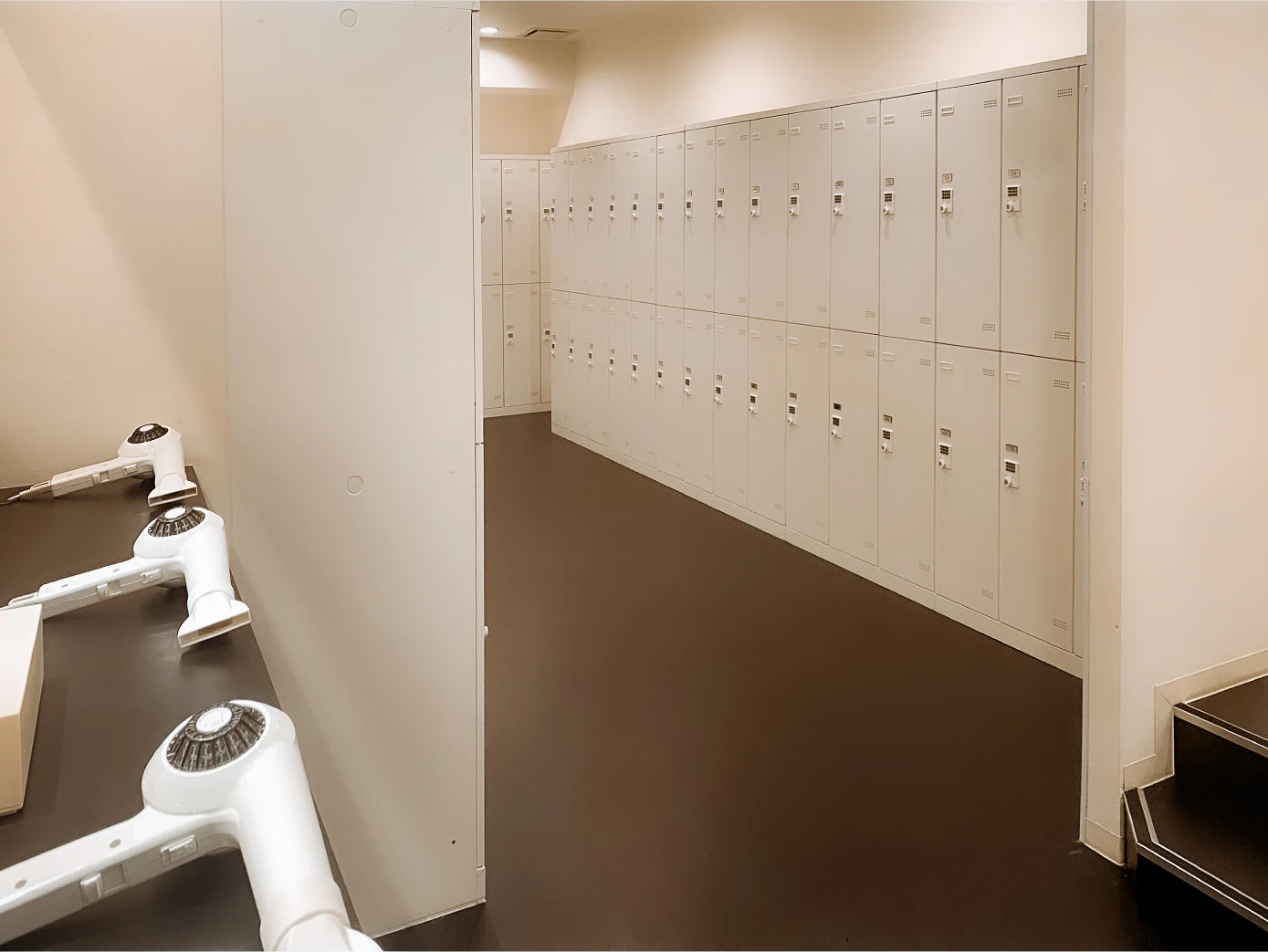 FEELCYCLE 三ノ宮 スタジオ写真