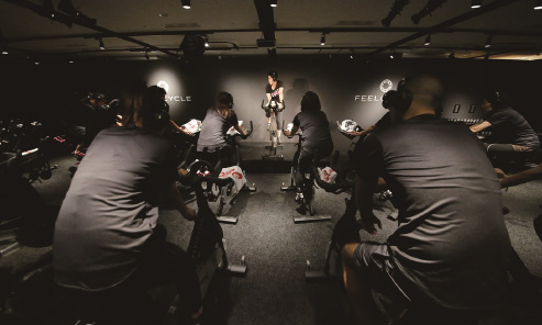 「FEELCYCLE SESSION Presented by ASICS」